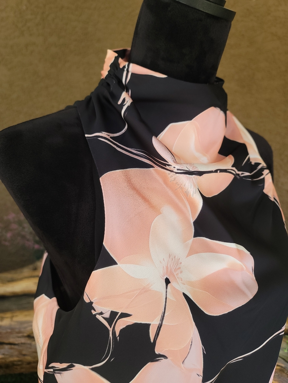 Donna KARAN New York Black Halter Blouse with Peach Floral Print - Picture 16 of 16